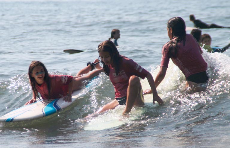 CAMPAMENTO DE SURF VIAJE FIN DE CURSO