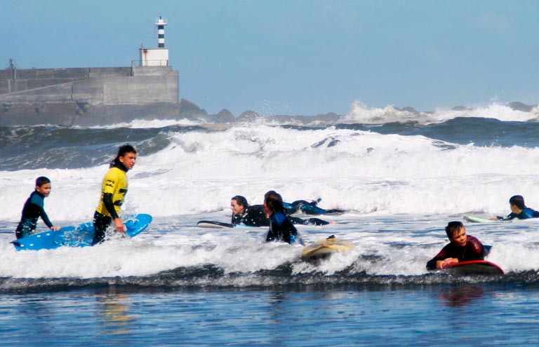 campamento de surf para todas las edades en asturias